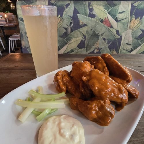 BUFFALO WINGS IN SURFERS PARADICE